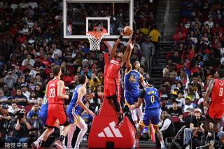 与素材本地 与素材本地